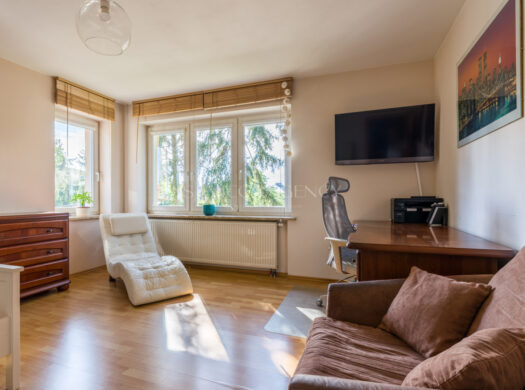 Piętro i poddasze domu 140m2 Piastów